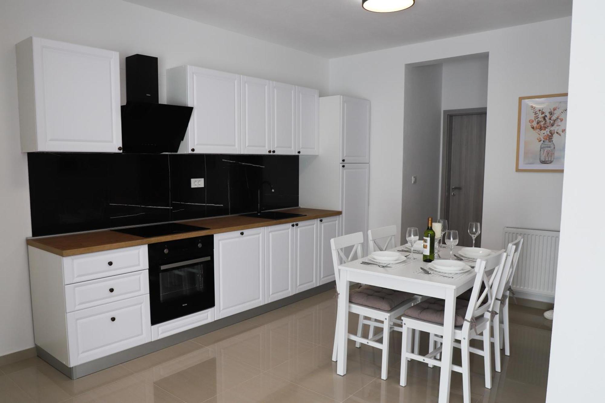 Holiday Apartments Ivano & Leo - Private Parking Задар Экстерьер фото